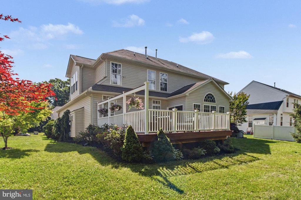 306 LOGANWOOD COURT