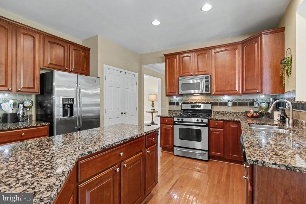306 LOGANWOOD COURT