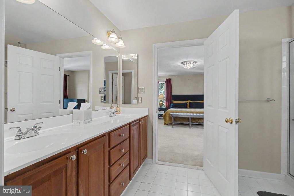 306 LOGANWOOD COURT