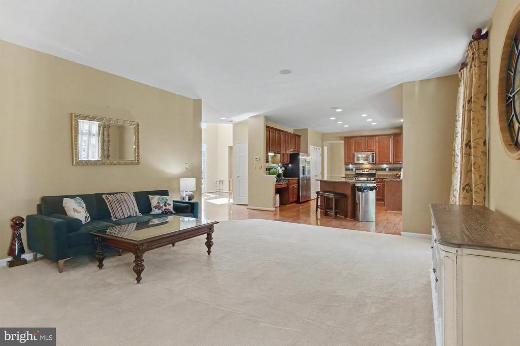 306 LOGANWOOD COURT