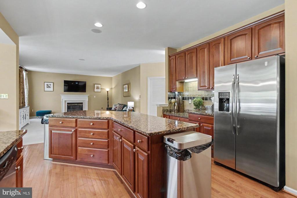 306 LOGANWOOD COURT