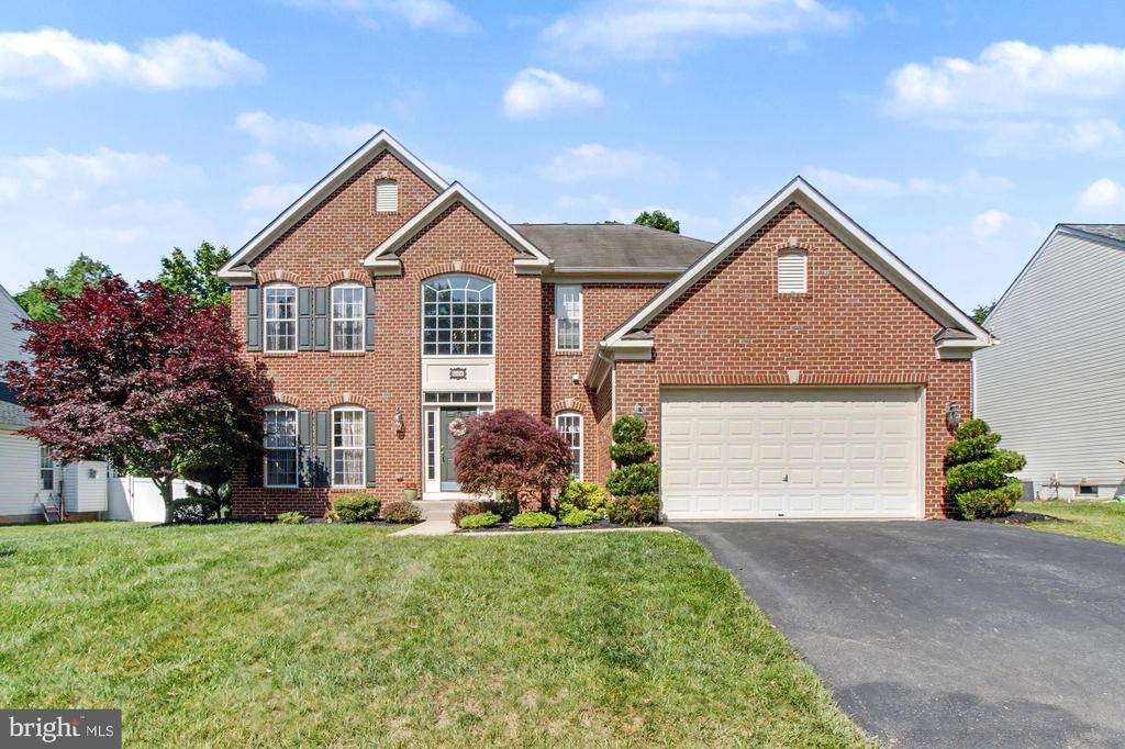 306 LOGANWOOD COURT