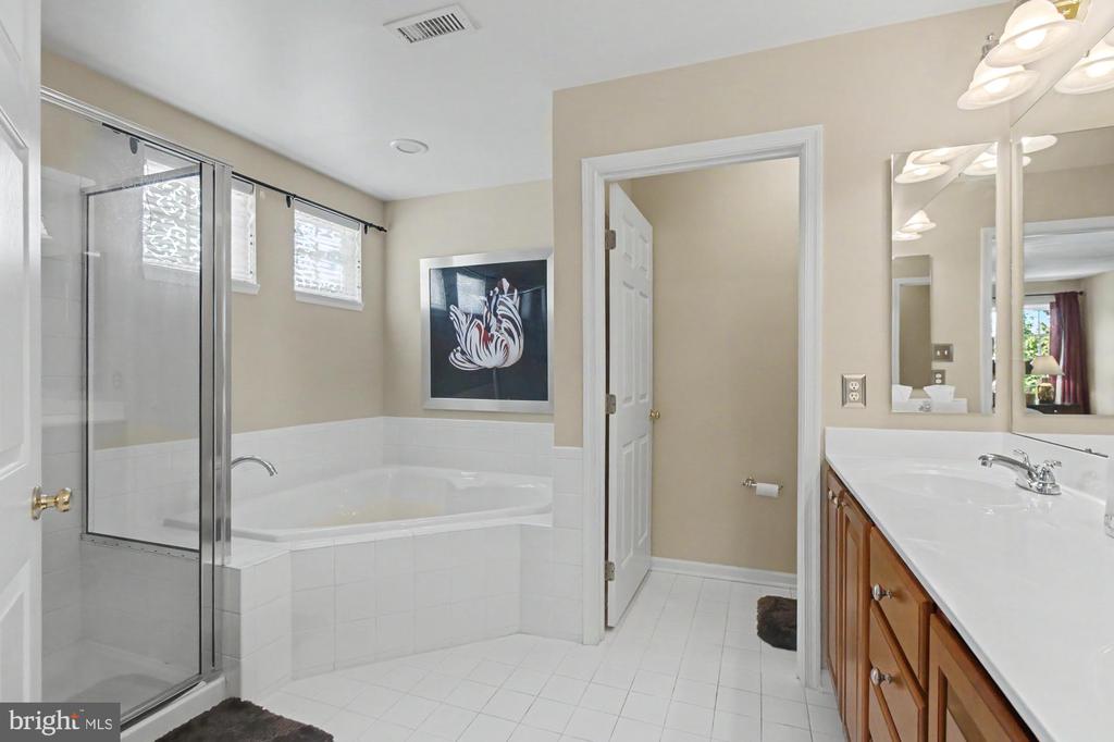 306 LOGANWOOD COURT