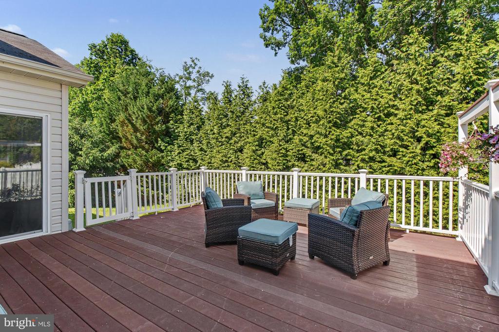 306 LOGANWOOD COURT