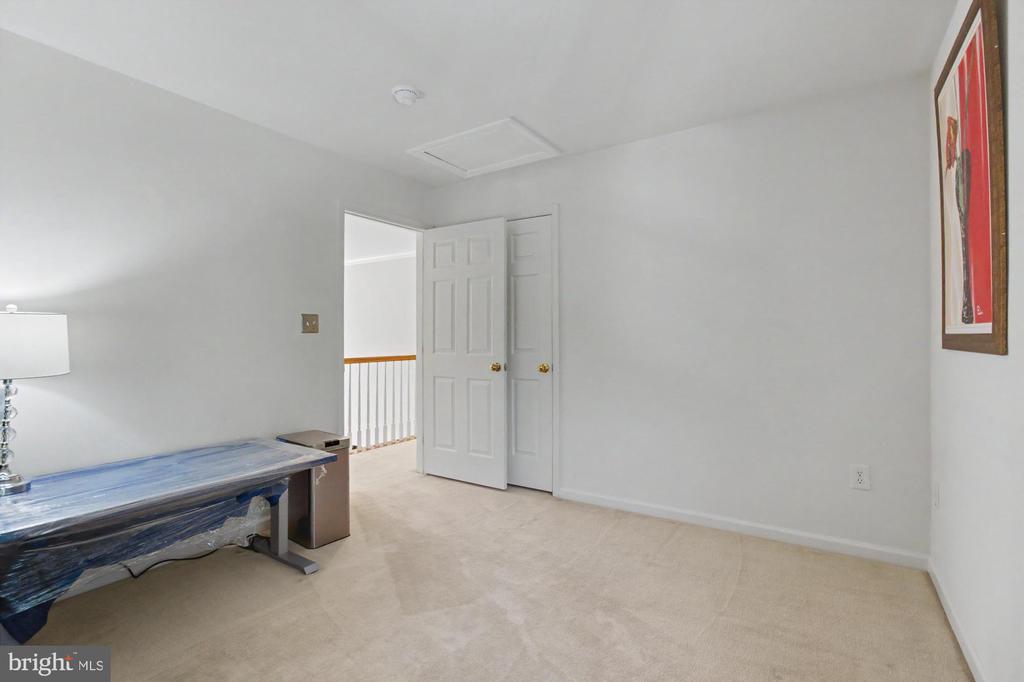 306 LOGANWOOD COURT
