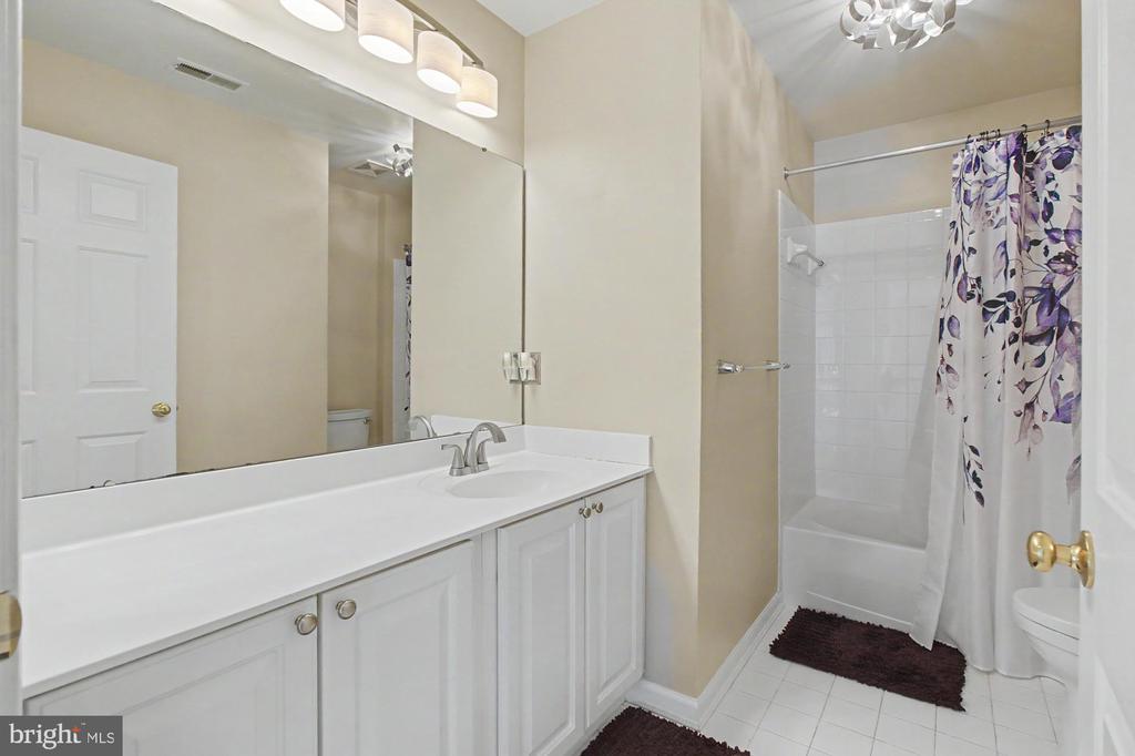 306 LOGANWOOD COURT