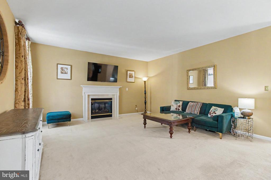 306 LOGANWOOD COURT