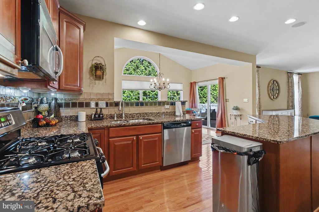 306 LOGANWOOD COURT