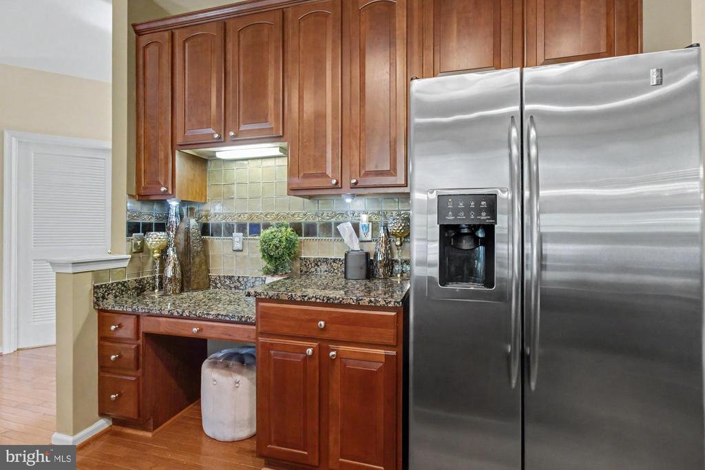 306 LOGANWOOD COURT