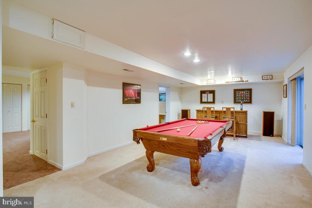 9625 LARCHMEDE COURT