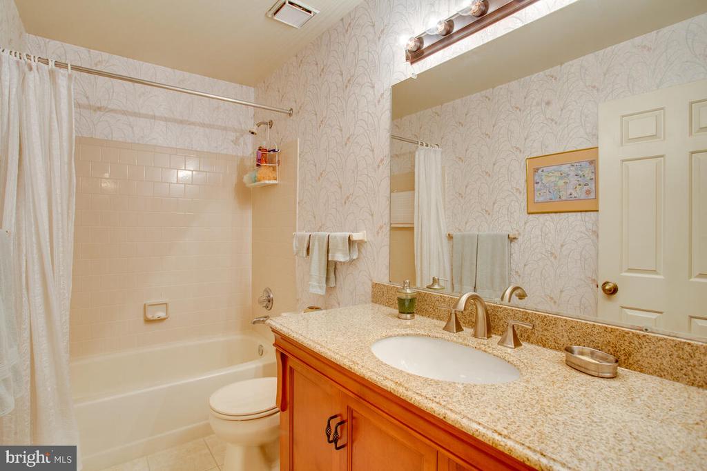 9625 LARCHMEDE COURT