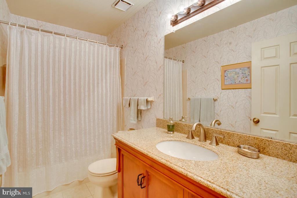 9625 LARCHMEDE COURT