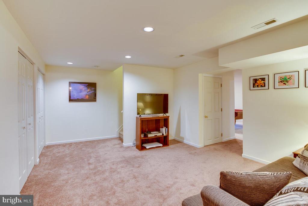 9625 LARCHMEDE COURT