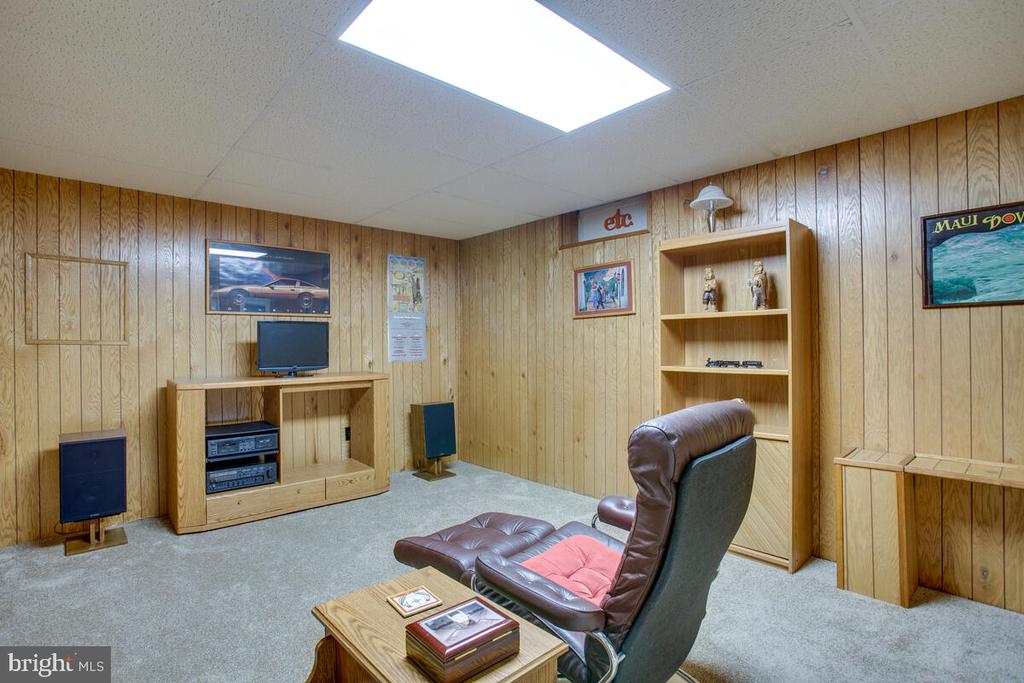 9625 LARCHMEDE COURT