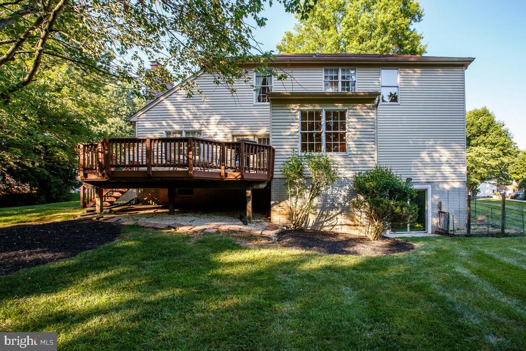 9625 LARCHMEDE COURT