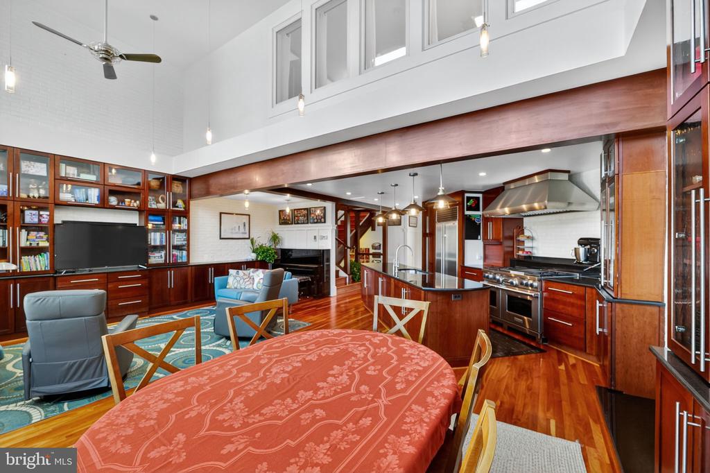10301 WILDE LAKE TERRACE