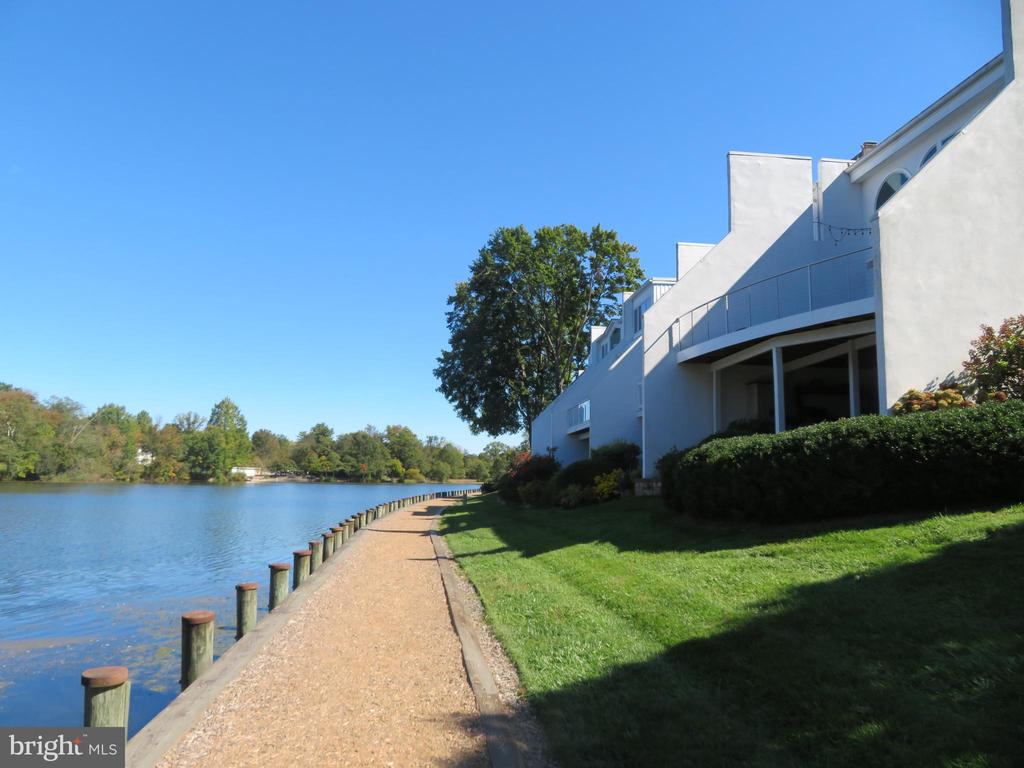 10301 WILDE LAKE TERRACE