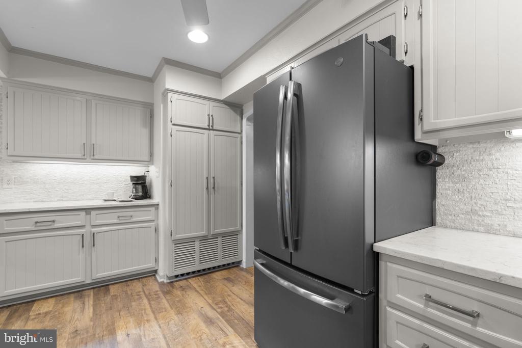 10077 WINDSTREAM DRIVE Unit: 4