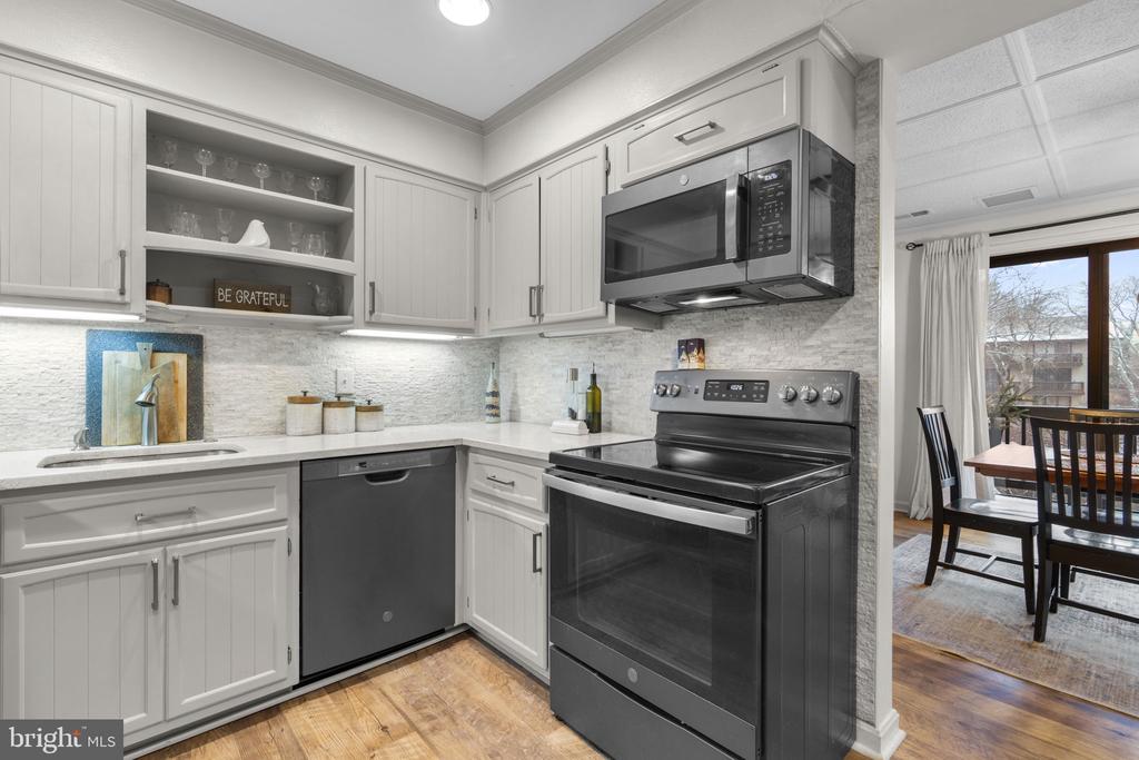 10077 WINDSTREAM DRIVE Unit: 4