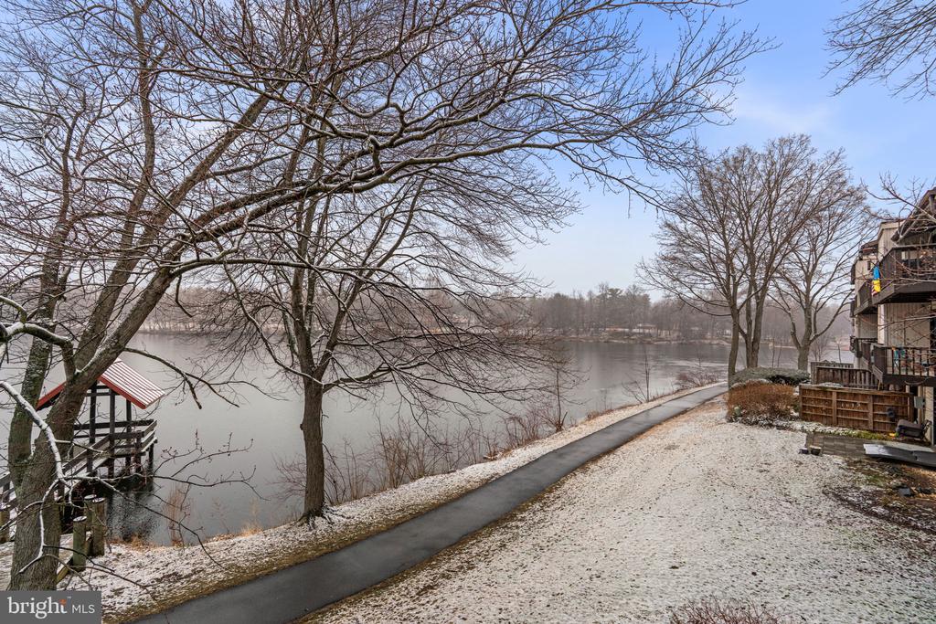 10077 WINDSTREAM DRIVE Unit: 4