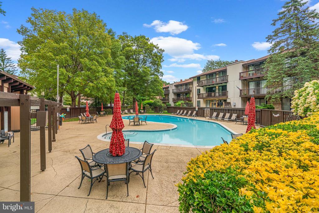 10077 WINDSTREAM DRIVE Unit: 4