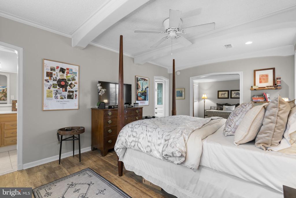 10077 WINDSTREAM DRIVE Unit: 4