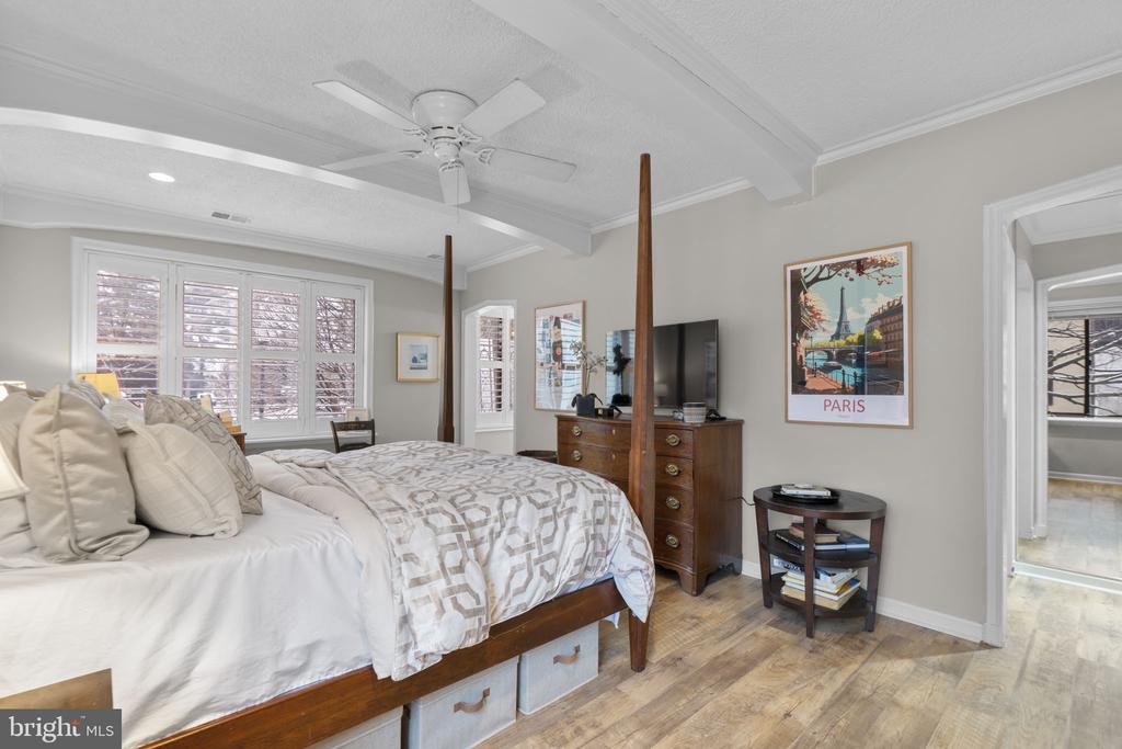 10077 WINDSTREAM DRIVE Unit: 4