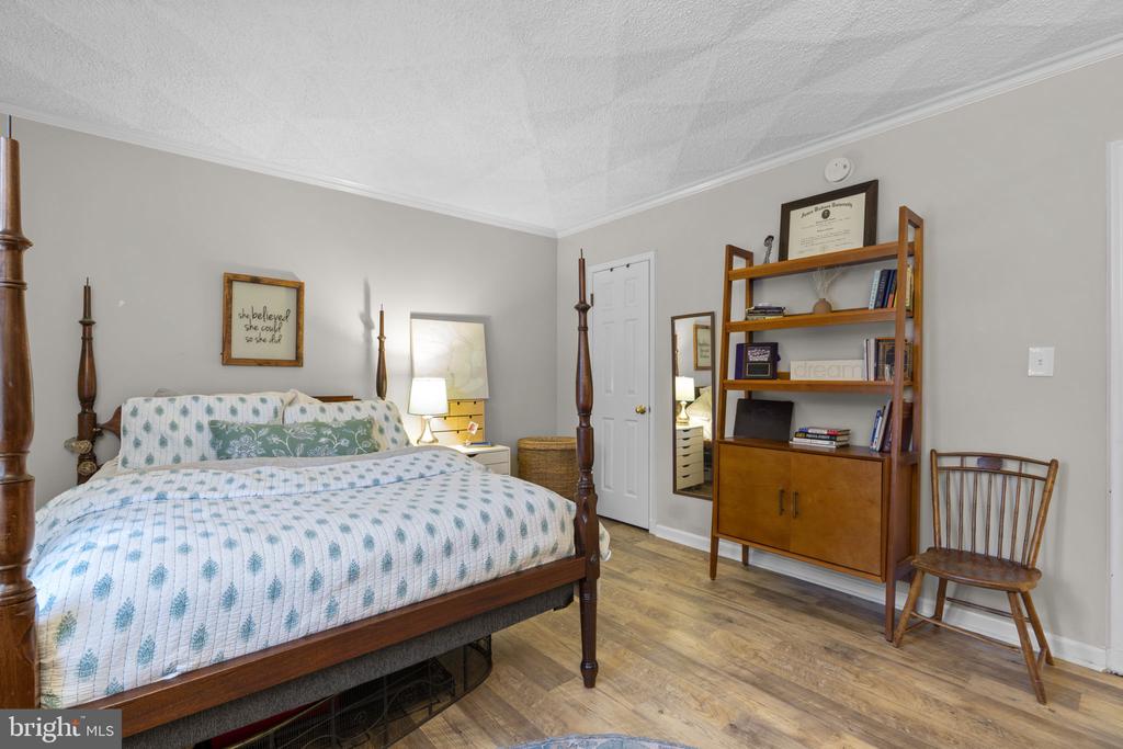 10077 WINDSTREAM DRIVE Unit: 4