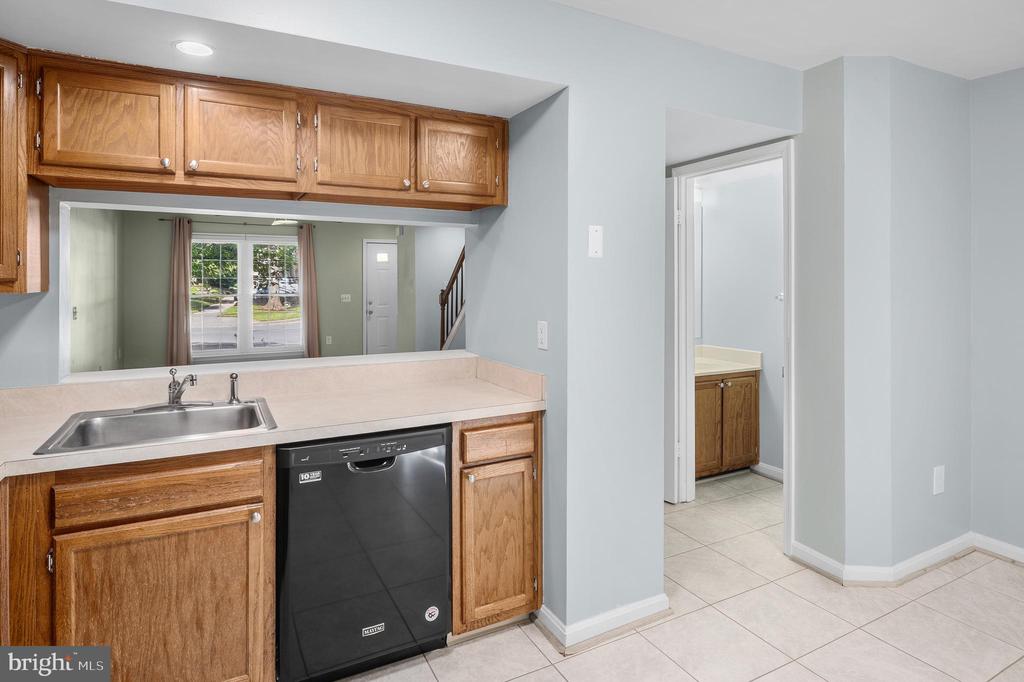 9614 HINGSTON DWNS