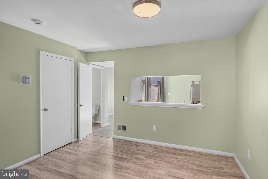 9614 HINGSTON DWNS