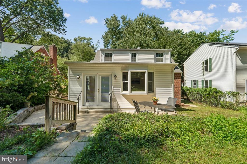 115 EASTMOOR DRIVE
