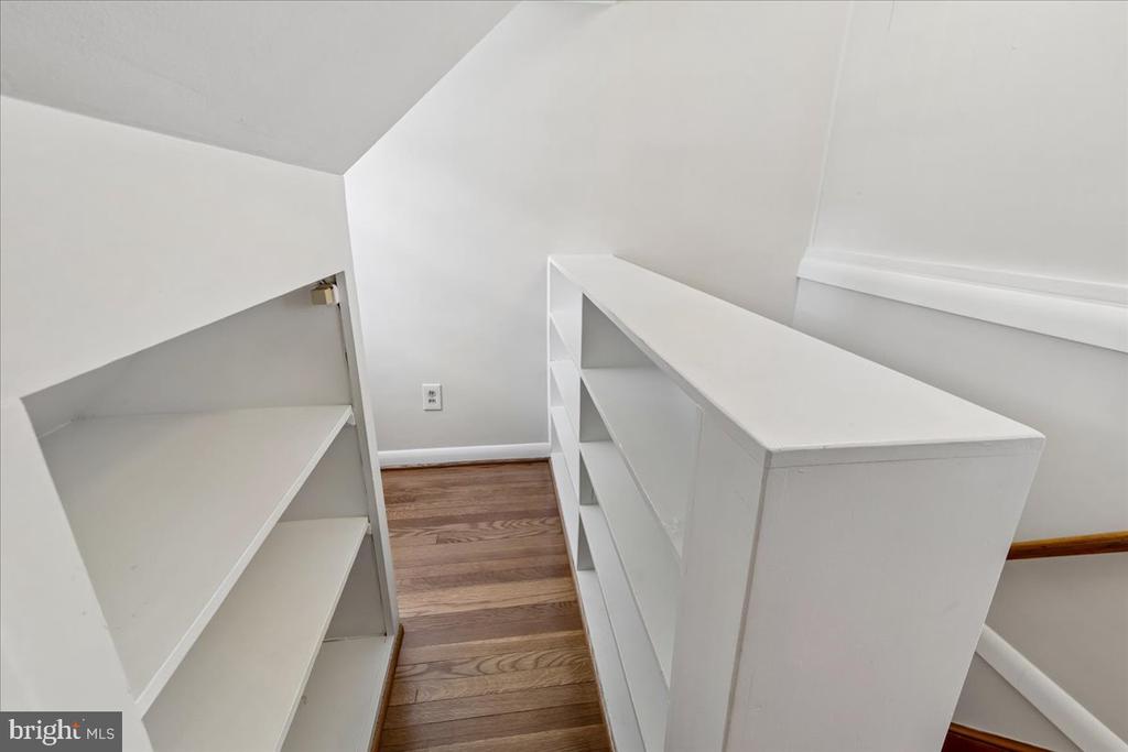 115 EASTMOOR DRIVE