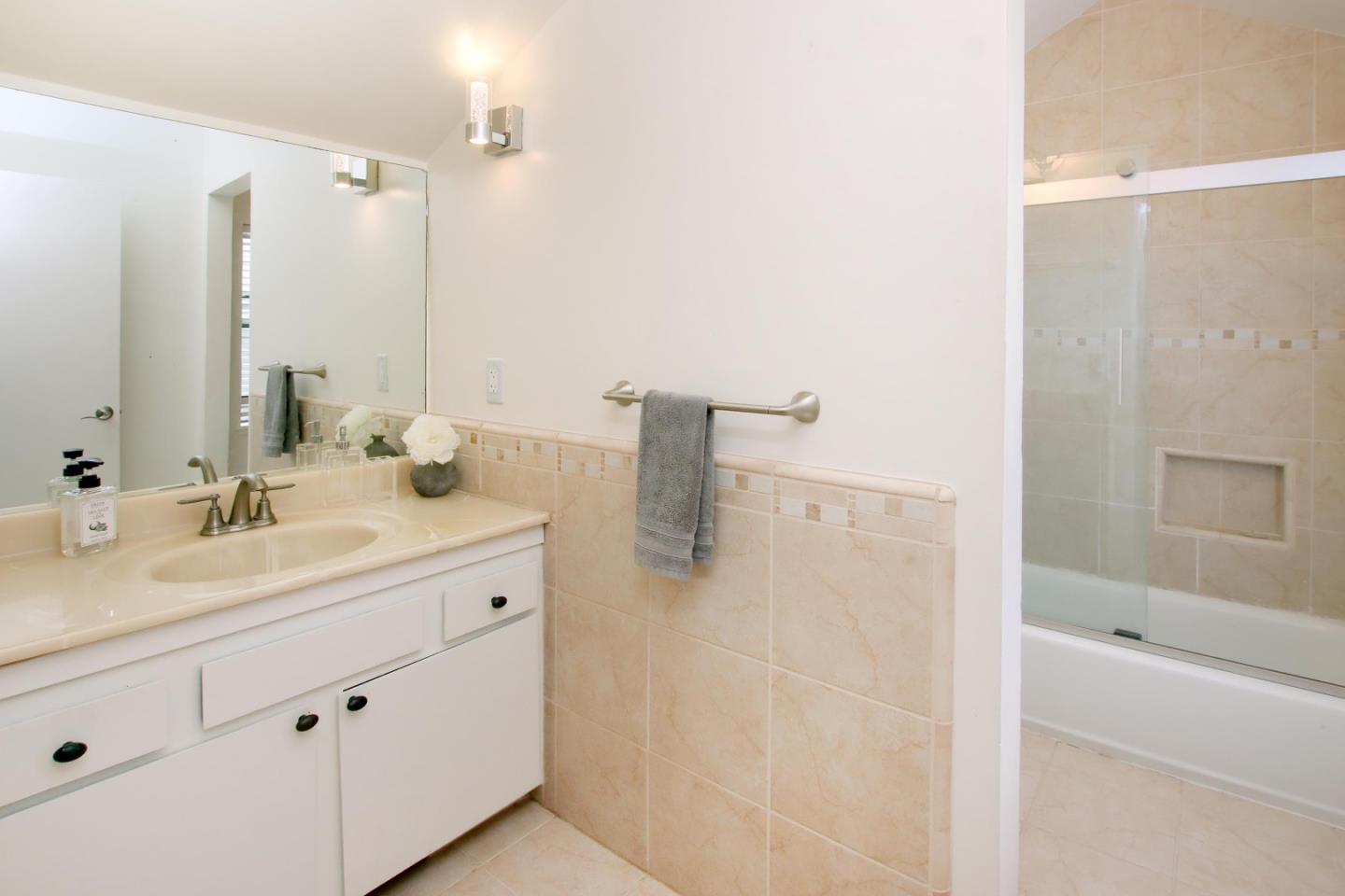 1200 Capitola Road 12
