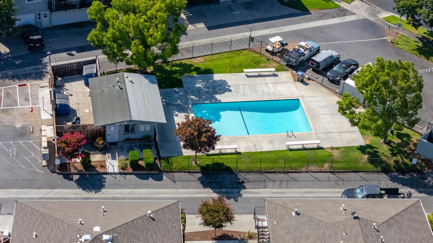 1318 Joplin Drive 2