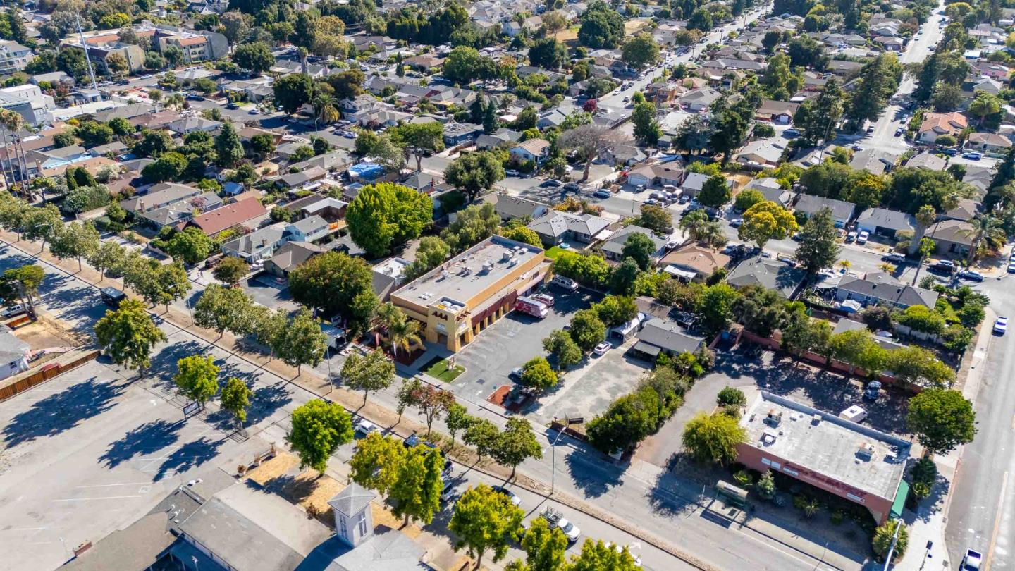 2220 University Avenue