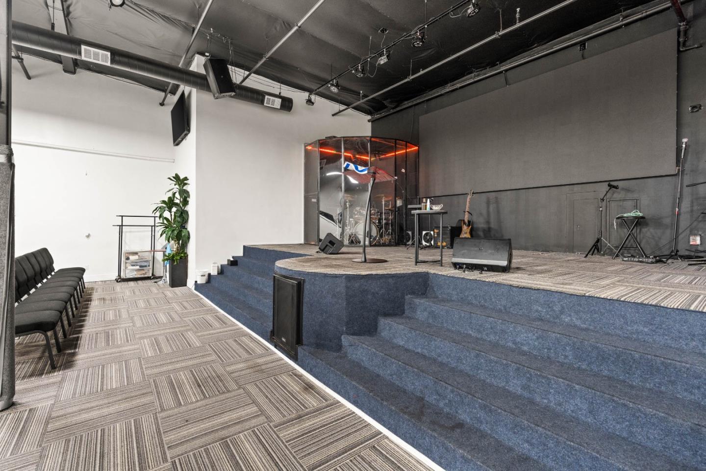 2220 University Avenue