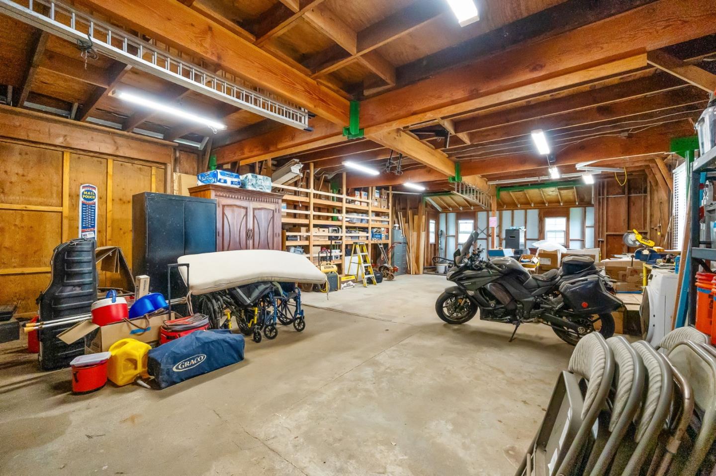 648 Farasi Lane