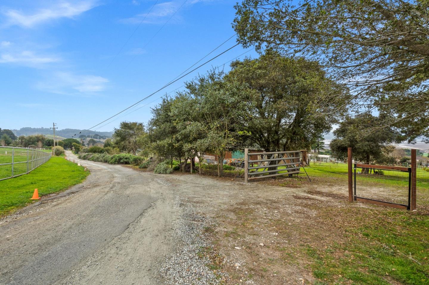 648 Farasi Lane