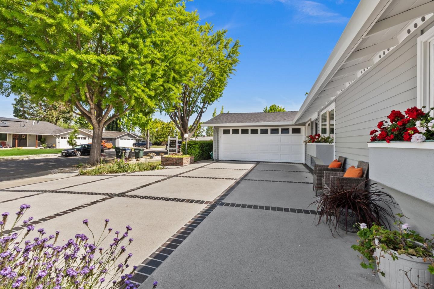 1193 Kelsey Drive