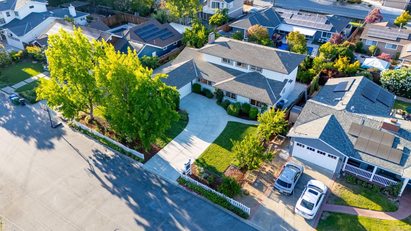 16251 Lilac Lane