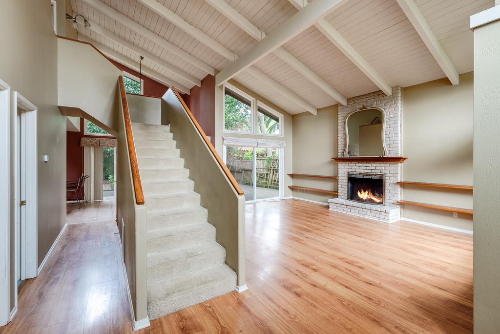 208 Spreckels Drive