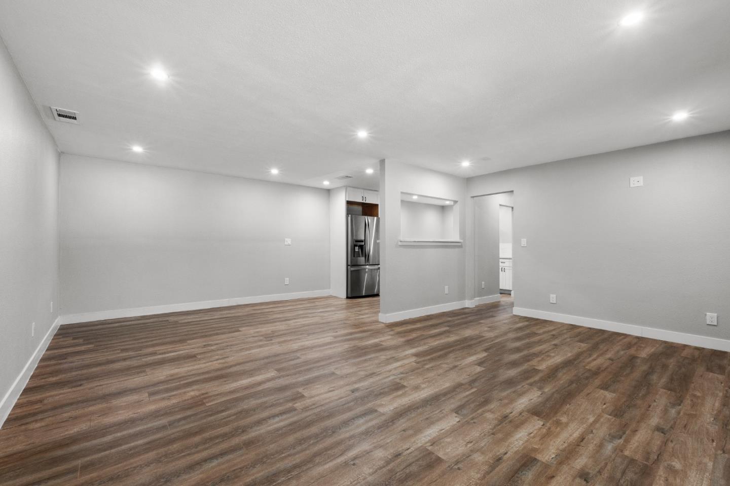 212 East Longview Avenue