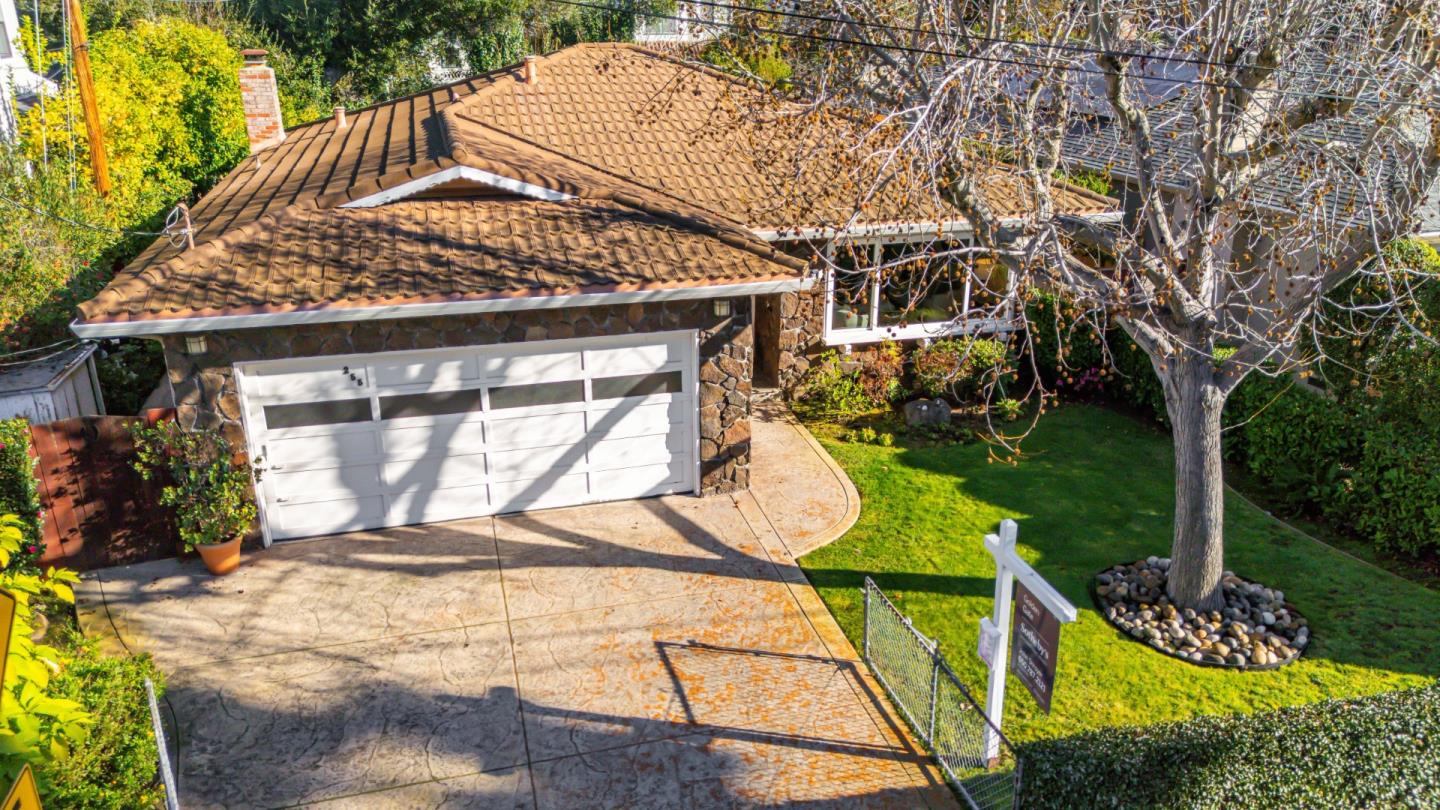 255 East Oakwood Boulevard