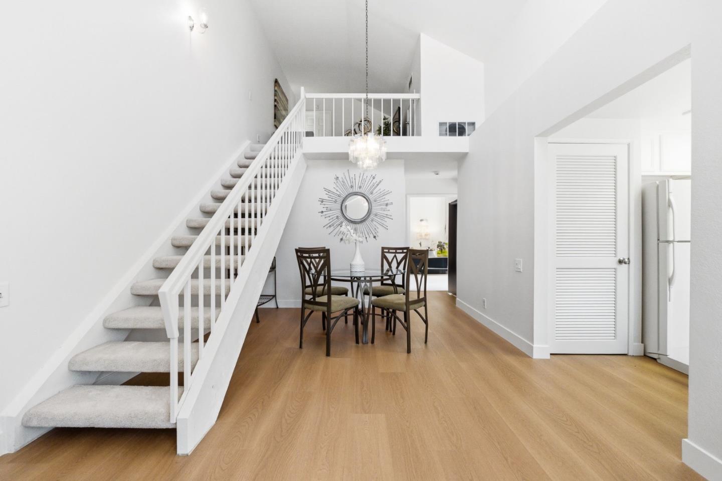 2845 Buena Knoll Court