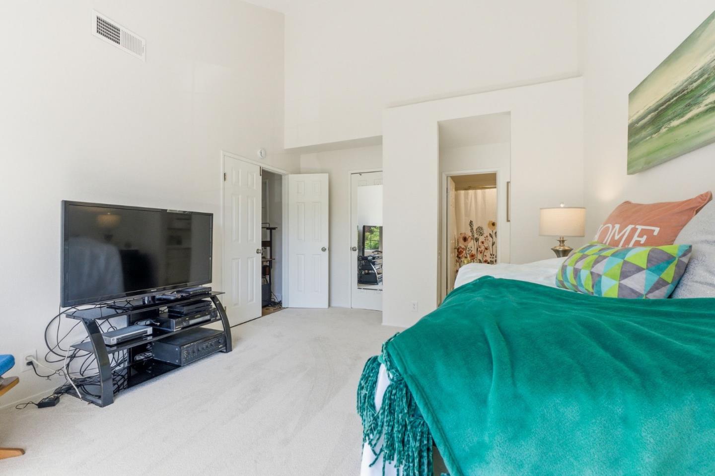 2845 Buena Knoll Court