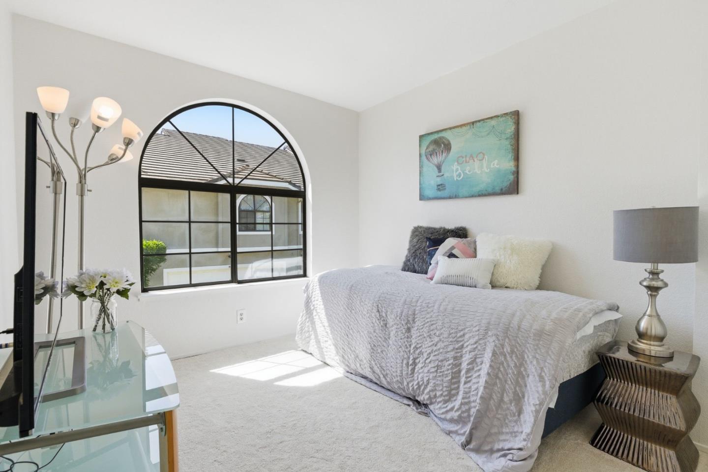 2845 Buena Knoll Court