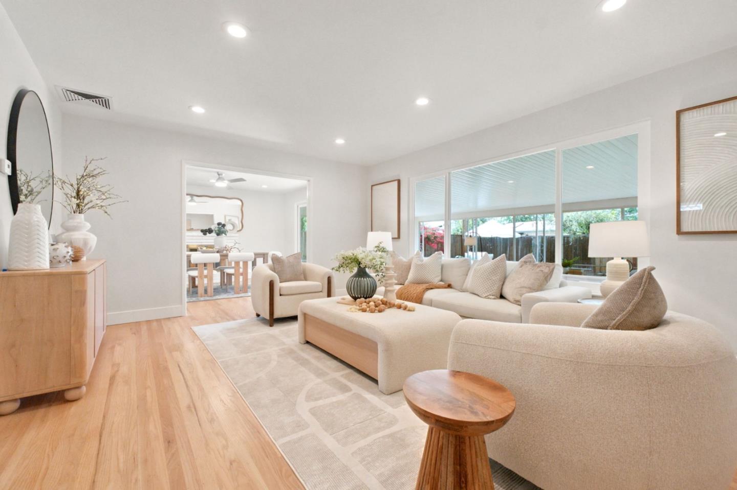 1543 Arbutus Drive