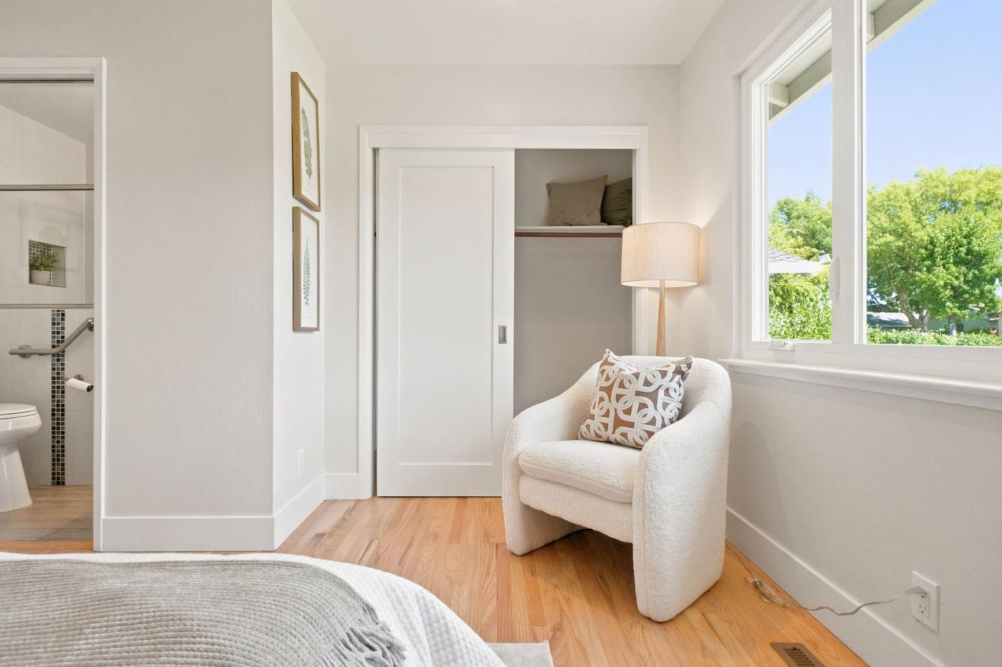 1543 Arbutus Drive