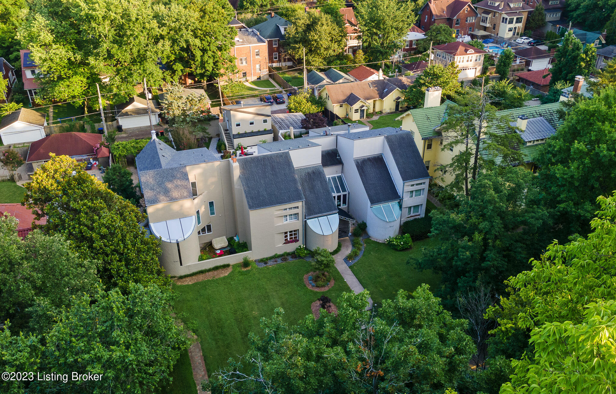 1446 Cherokee Rd