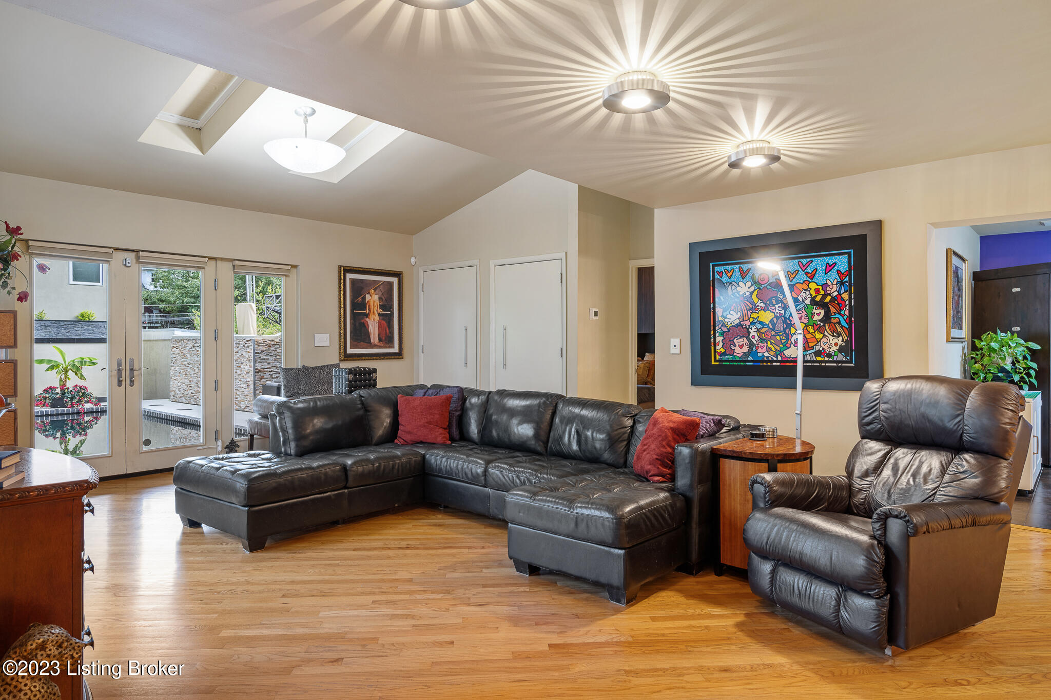 1446 Cherokee Rd